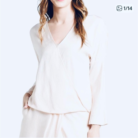 Vince White Cross Front V-Neck Long Sleeve Silky Blouse Bubble Hem XS - Picture 1 of 9